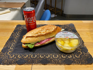 Menu Sandwich au Salami - Coca Cola - Ananas cube 150 gr